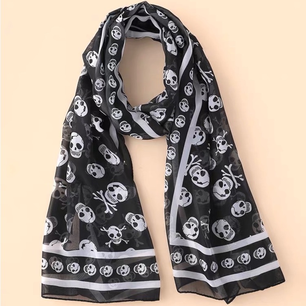 CLASSIC SKULL SCARF